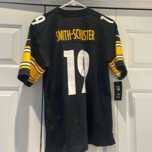 Brand new with Tags Steelers Smith-Schuster Jersey. Boys size Large